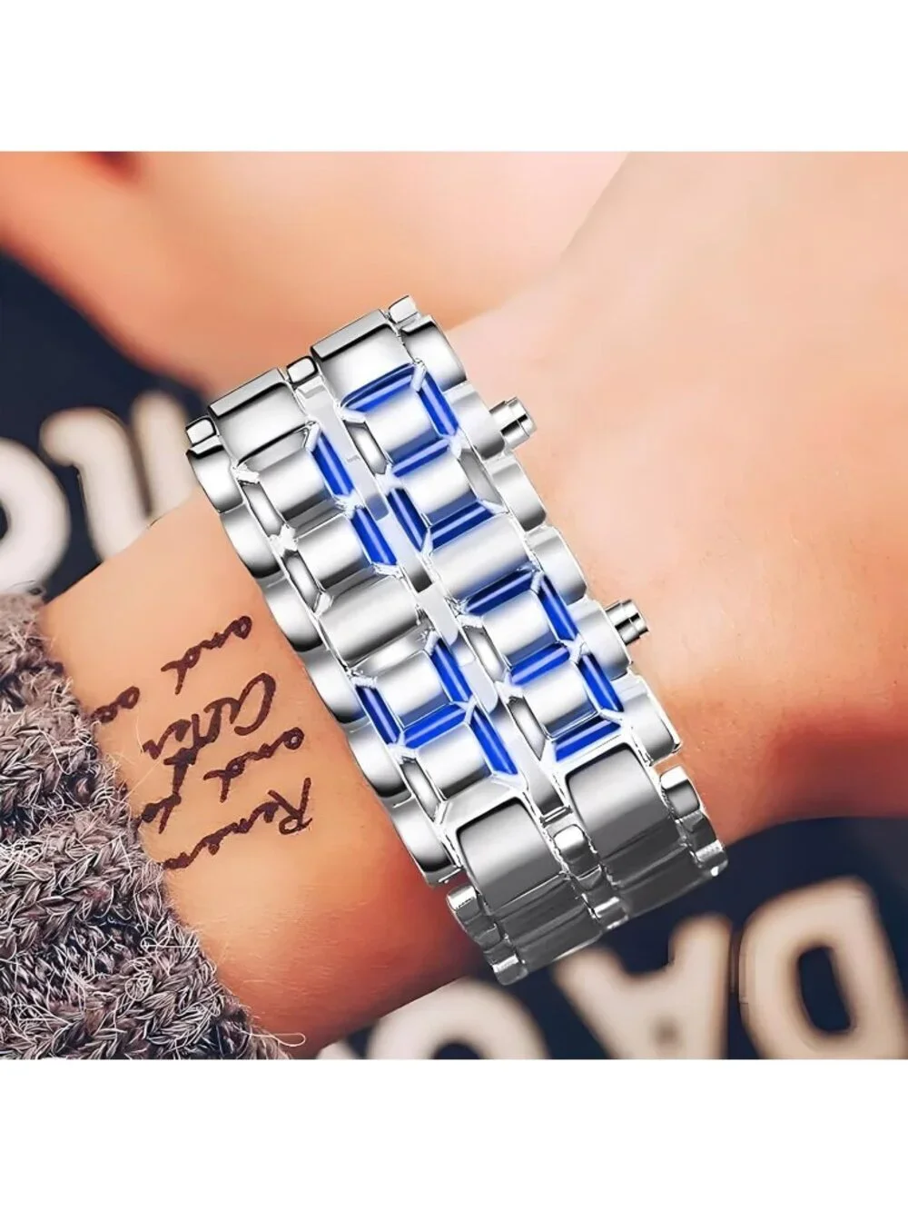 Mens Silver Blue Analog Quartz Lava Style Stainless Steel Bracelet Digital Watch